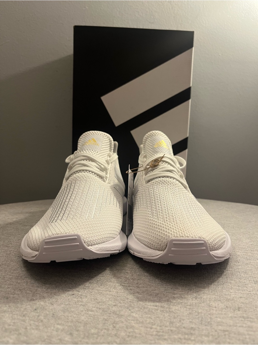 Adidas Swift Run 1.0 Cloud White Gold Women's Running Shoe Size 8.5 IE7480 - Picture 2 of 12